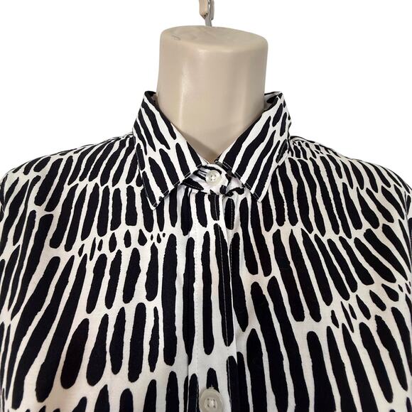 Chicos Signature Classic No Iron Blouse Button Front Cuffed Sleeve Black White - Picture 3 of 16